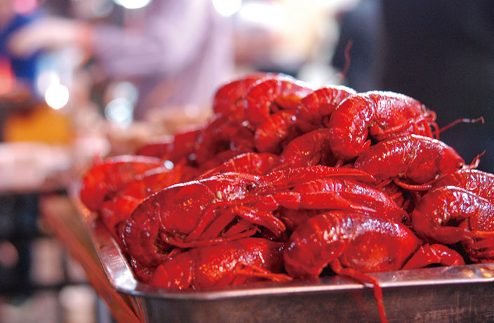 How to Eat Xiaolongxia, China’s Favorite Crayfish