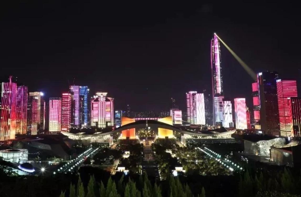 Lights Out! Massive Crowds Cause Shutdown of Shenzhen LED Show – That's  Shenzhen